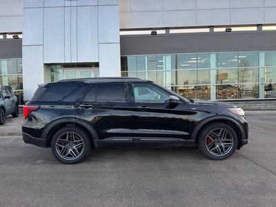 2025 Ford Explorer ST-Line w/ Heated Steering Wheel + Massaging Seats
