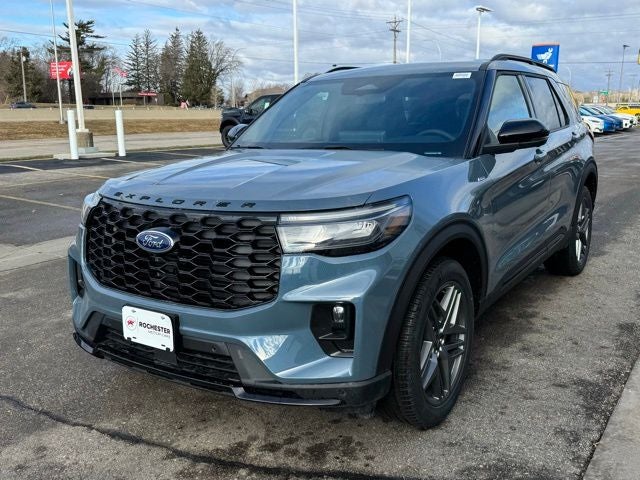 2026 Ford Explorer ST-Line Street Pack