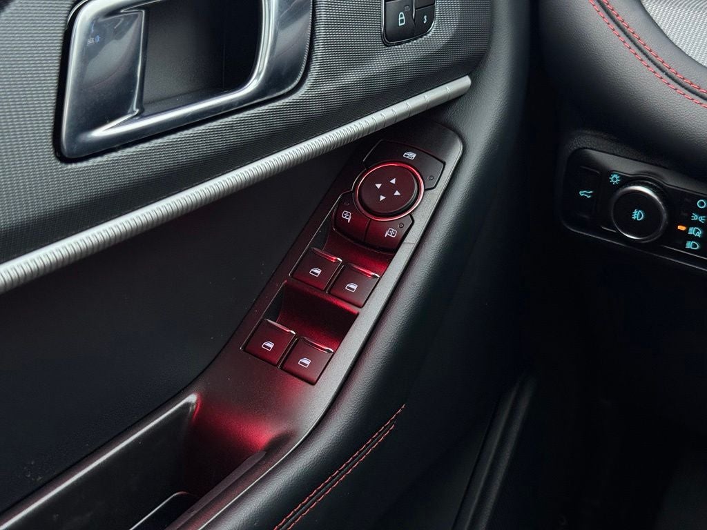 2026 Ford Explorer ST-Line w/Glass Roof + Heated Second Row Seats