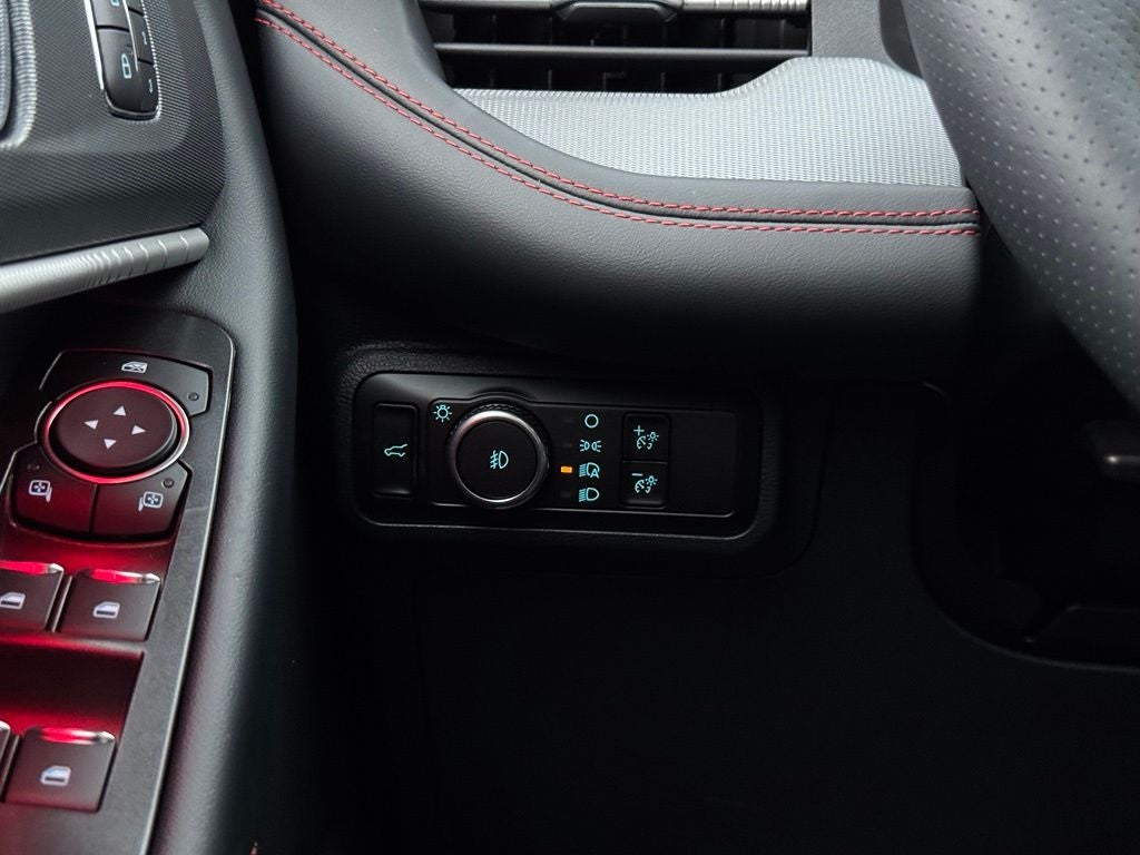 2026 Ford Explorer ST-Line w/Glass Roof + Heated Second Row Seats