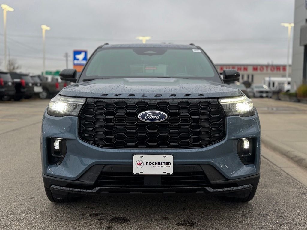 2026 Ford Explorer ST-Line w/Glass Roof + Heated Second Row Seats