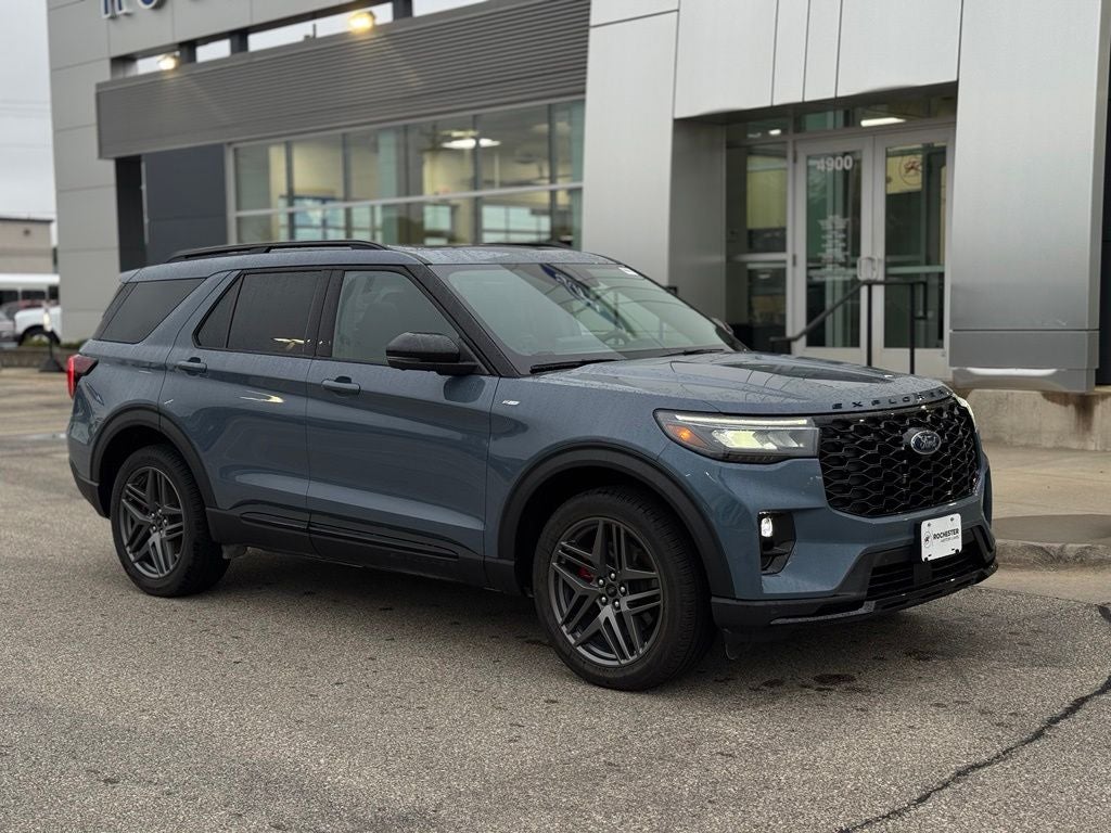 2026 Ford Explorer ST-Line w/Glass Roof + Heated Second Row Seats