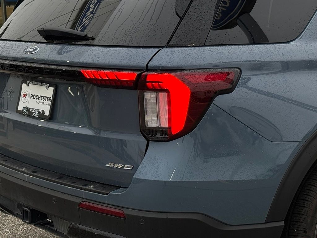 2026 Ford Explorer ST-Line w/Glass Roof + Heated Second Row Seats