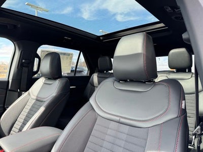 2026 Ford Explorer ST-Line Street Pack