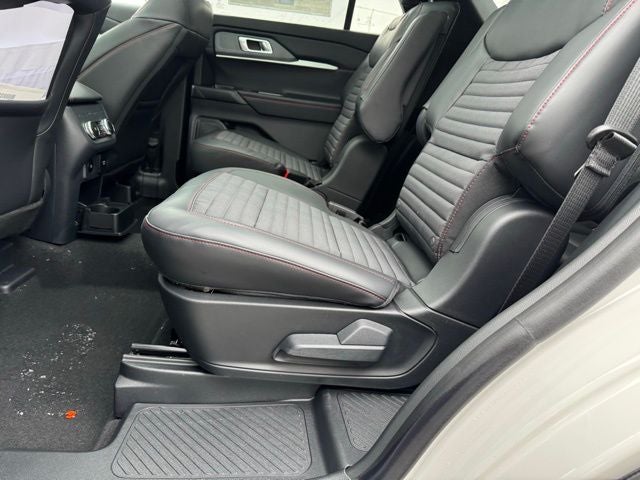 2026 Ford Explorer ST-Line Street Pack