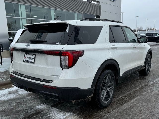 2026 Ford Explorer ST-Line Street Pack