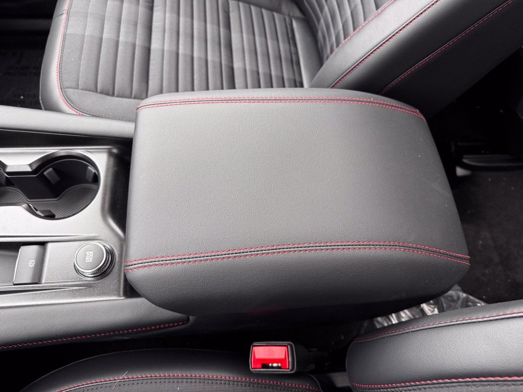 2026 Ford Explorer ST-Line w/Glass roof + Premium Pkg