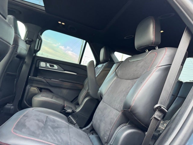 2026 Ford Explorer ST w/Fixed Glass Roof + Massaging Seats