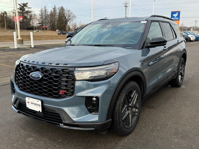 2026 Ford Explorer ST w/Fixed Glass Roof + Massaging Seats