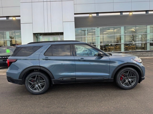 2026 Ford Explorer ST w/Fixed Glass Roof + Massaging Seats