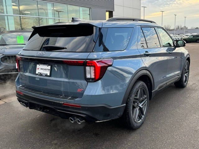 2026 Ford Explorer ST w/Fixed Glass Roof + Massaging Seats