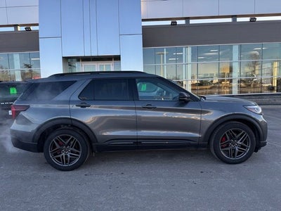 2026 Ford Explorer ST w/Glass Roof + Massaging Seats