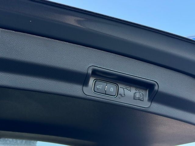 2026 Ford Explorer ST w/Glass Roof + Massaging Seats