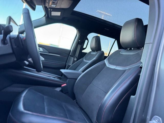 2026 Ford Explorer ST w/Glass Roof + Massaging Seats