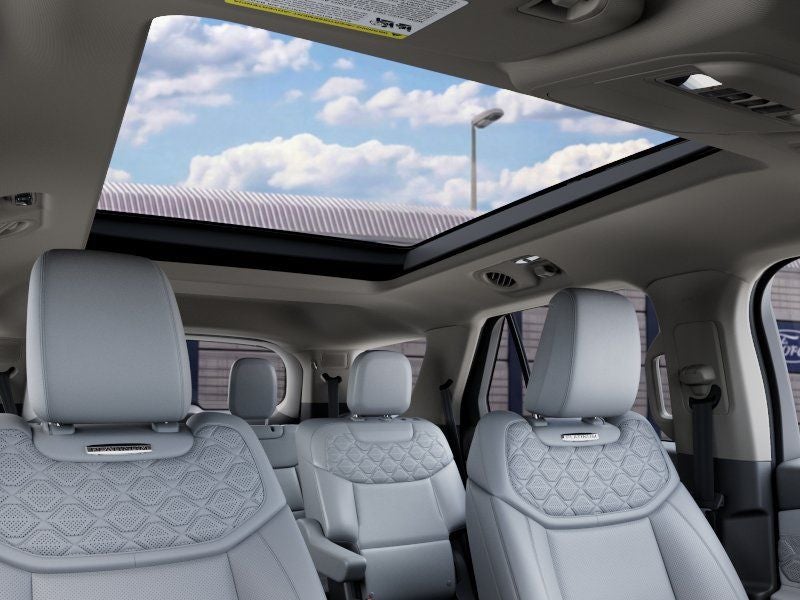 2027 Ford Explorer Platinum w/Panoramic Vista Roof + Ultimate Pkg