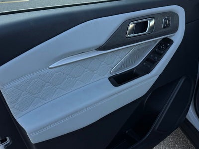 2027 Ford Explorer Platinum