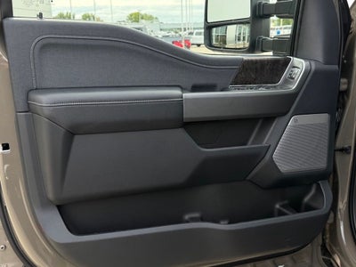 2027 Ford F-350SD Lariat