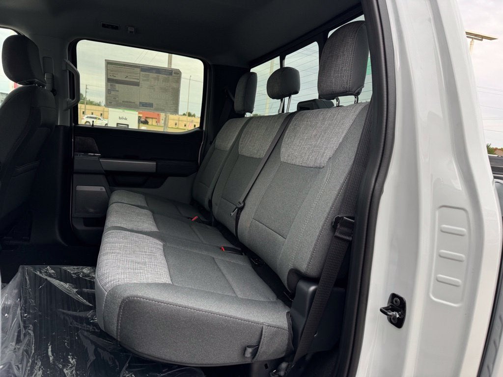 2027 Ford F-350SD XLT