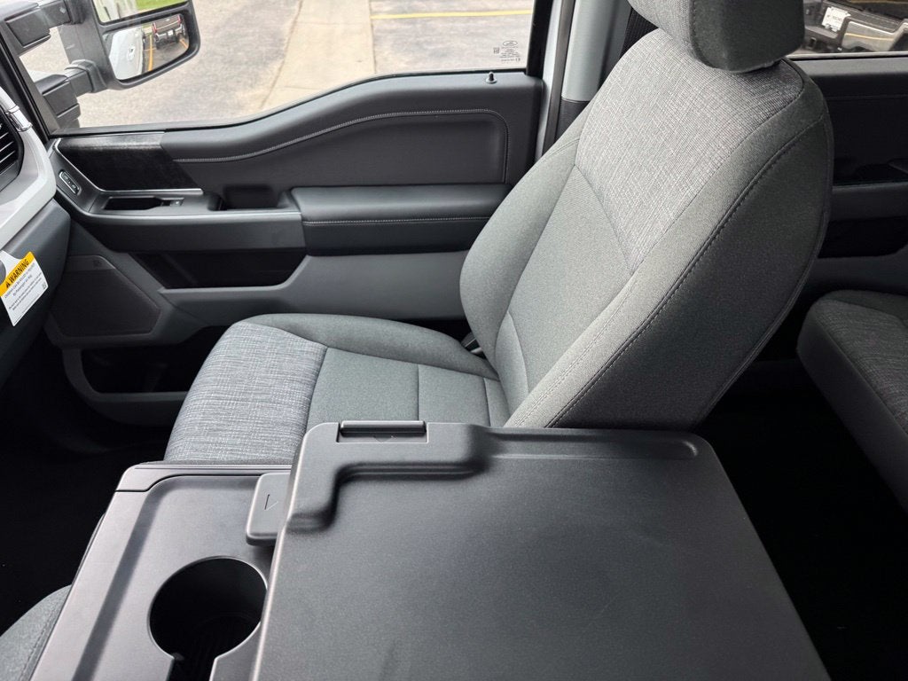 2027 Ford F-350SD XLT