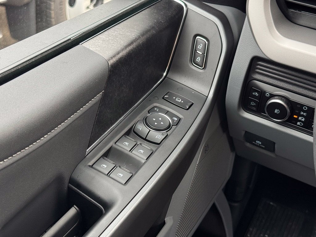 2027 Ford F-350SD XLT