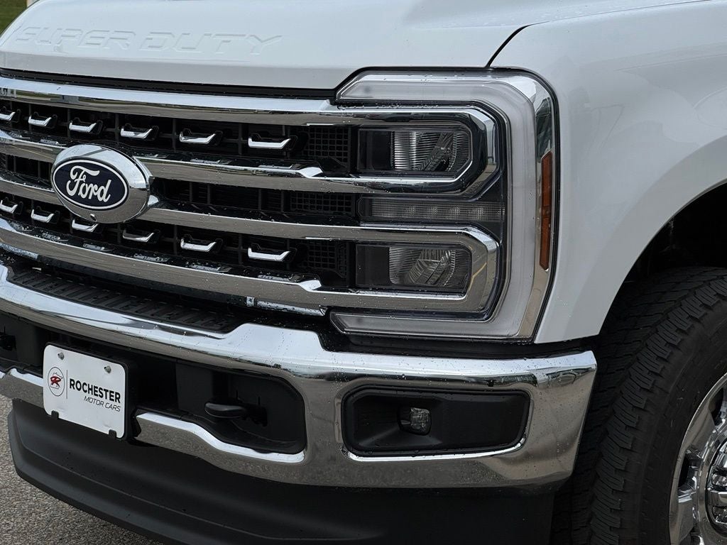 2027 Ford F-350SD Lariat
