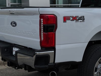 2027 Ford F-350SD Lariat