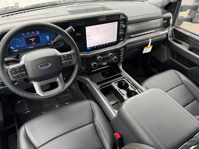2026 Ford F-350SD Lariat w/FX4 Pkg + Tailgate Step