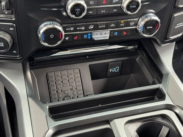 2026 Ford F-350SD Lariat w/FX4 Pkg + Tailgate Step