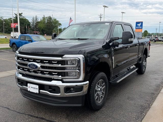 2026 Ford F-350SD Lariat w/FX4 Pkg + Tailgate Step