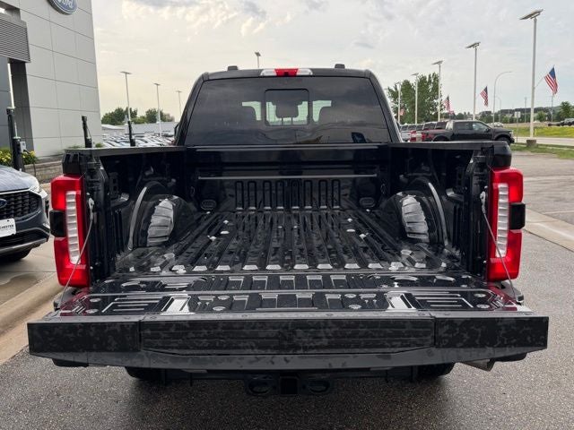 2026 Ford F-350SD Lariat w/FX4 Pkg + Tailgate Step