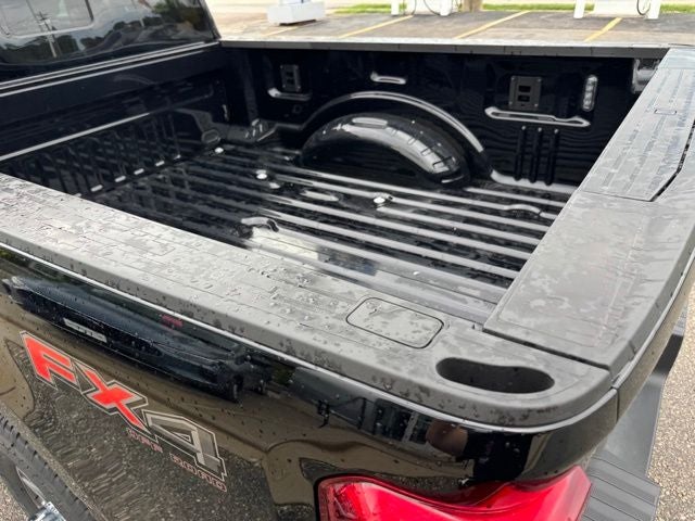 2026 Ford F-350SD Lariat w/FX4 Pkg + Tailgate Step