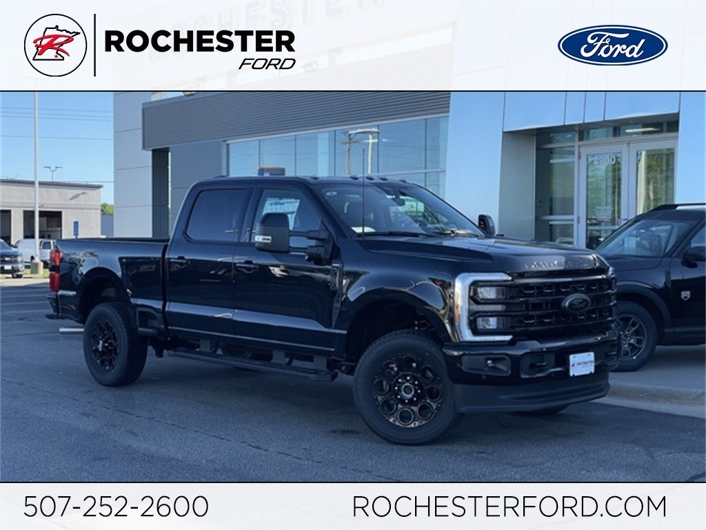 2024 Ford F-350SD Lariat w/Twin Panel Moonroof + Black Appearance Pkg