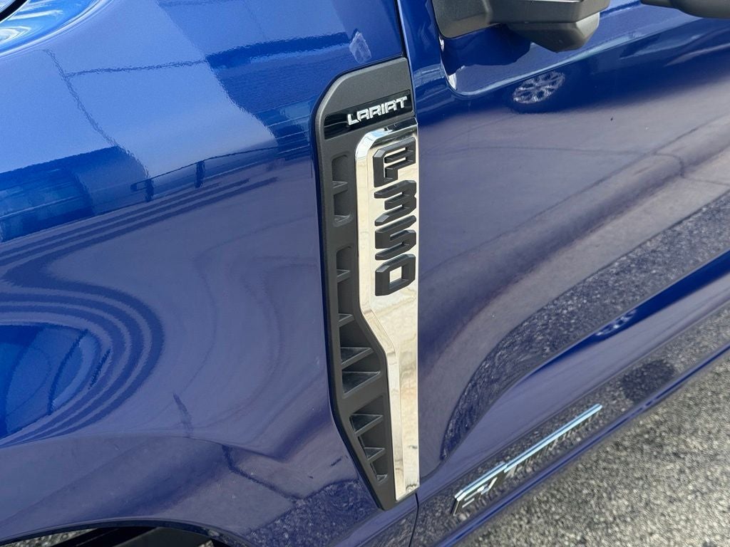 2026 Ford F-350SD Lariat w/5th Wheel Prep + Ultimate Pkg