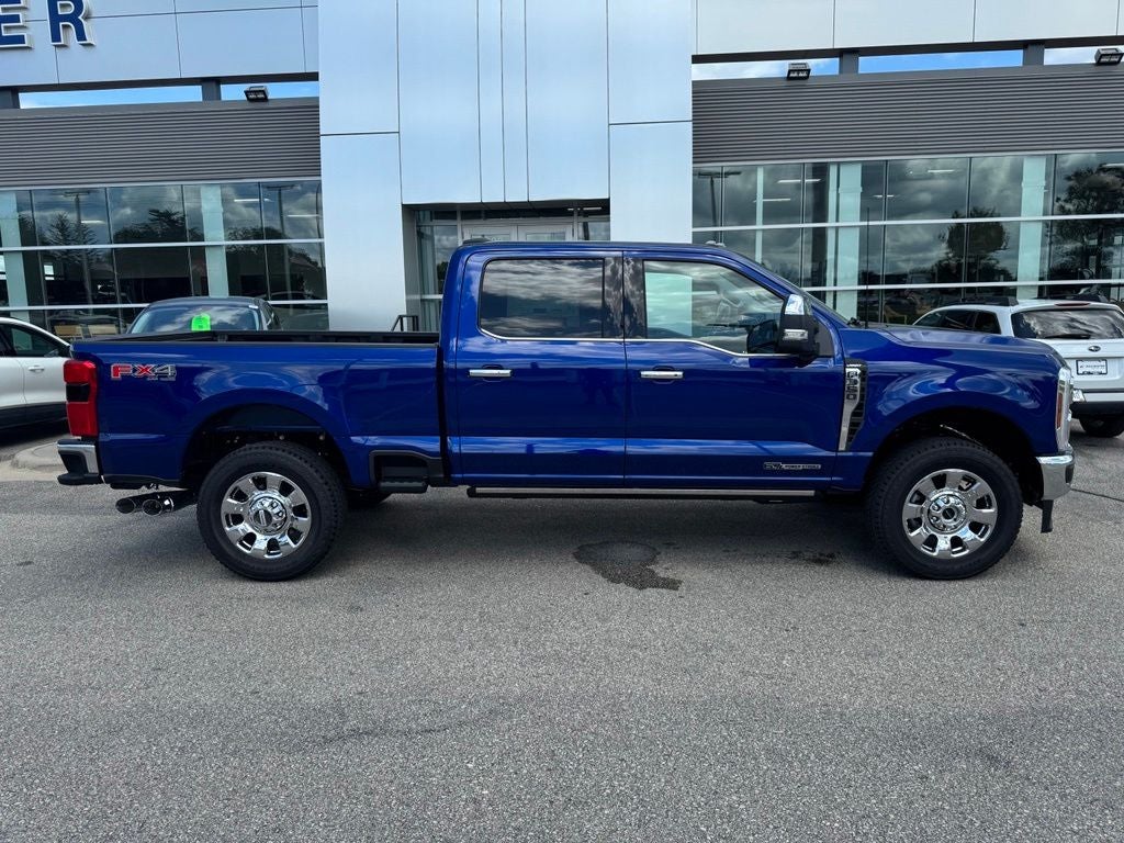 2026 Ford F-350SD Lariat w/5th Wheel Prep + Ultimate Pkg