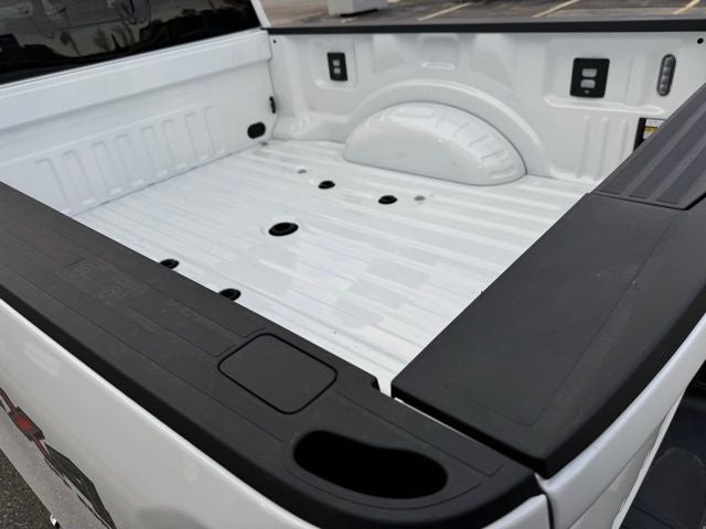 2026 Ford F-350SD Lariat w/FX4 pkg + 5th Wheel Prep