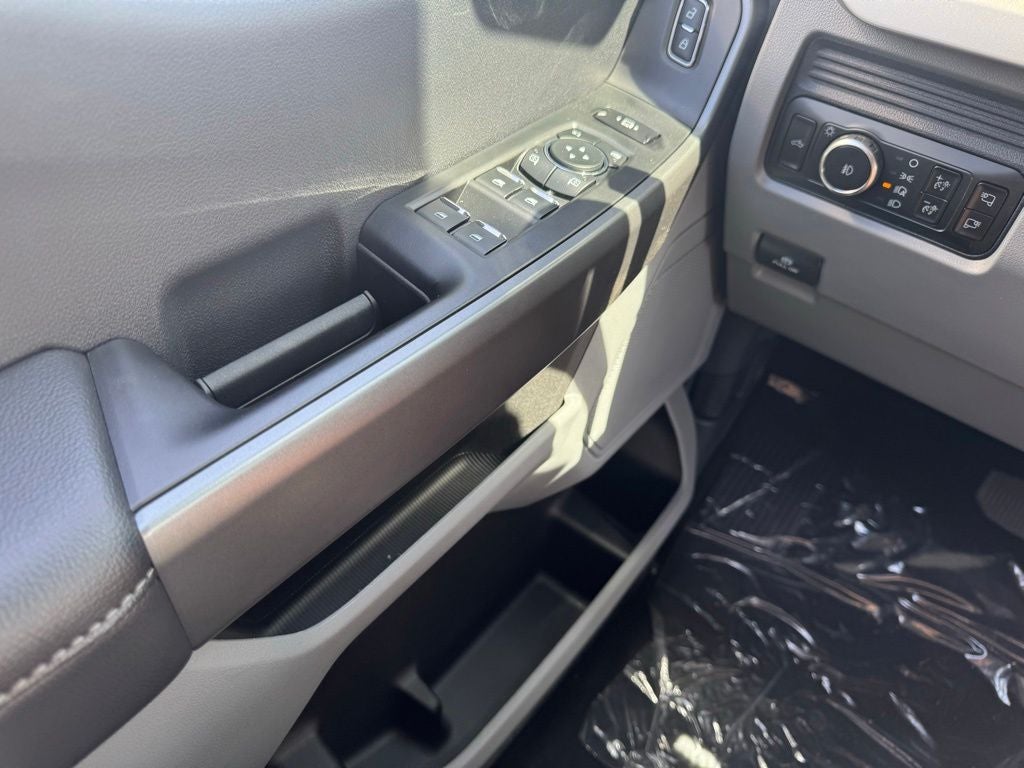 2026 Ford F-350SD XLT w/5th Wheel Prep Pkg