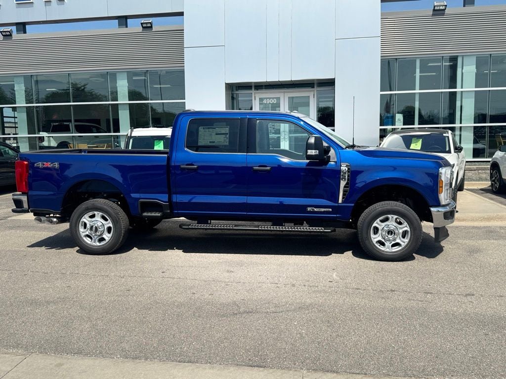 2026 Ford F-350SD XLT w/5th Wheel Prep Pkg