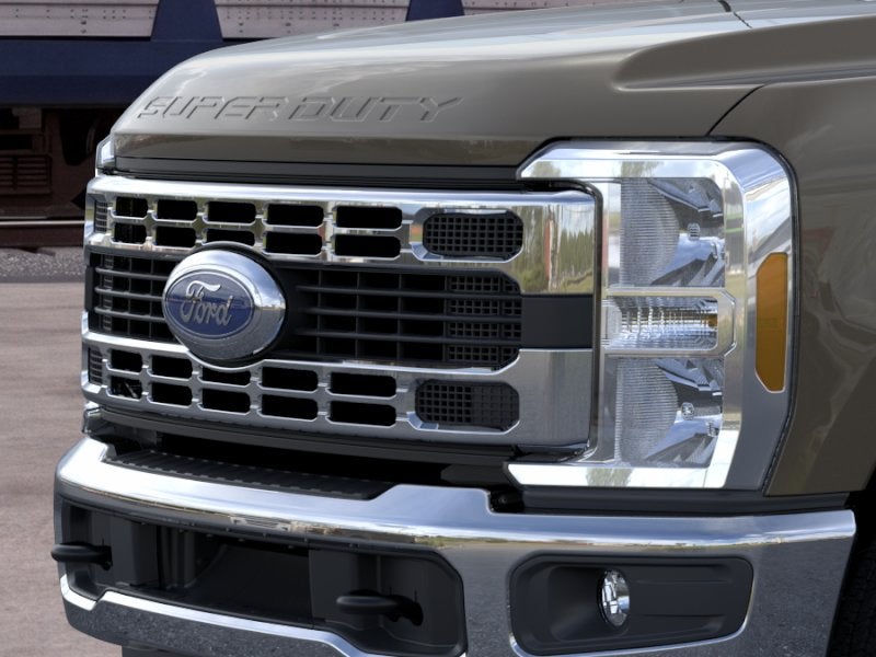 2026 Ford F-350SD XLT w/5th Wheel Prep + Tailgate Step