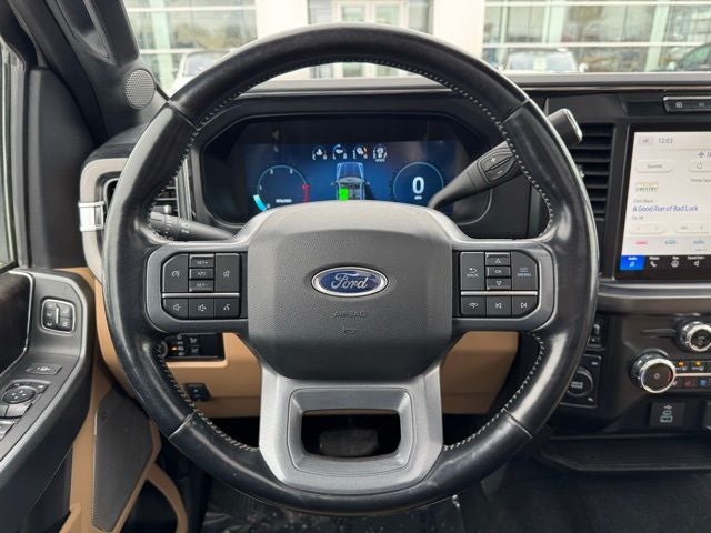 2023 Ford F-350SD Lariat w/ Twin Panel Moonroof + 360 Camera