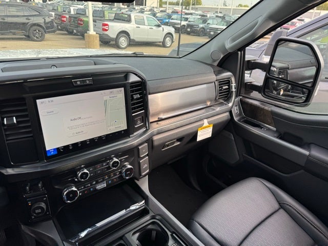 2026 Ford F-350SD Lariat w/FX4 Pkg + Tailgate Step