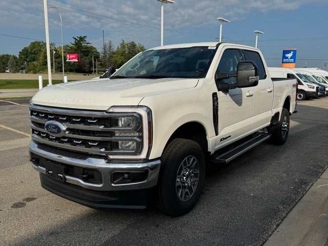 2026 Ford F-350SD Lariat w/FX4 Pkg + Tailgate Step