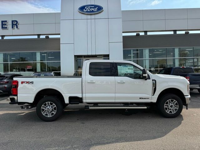 2026 Ford F-350SD Lariat w/FX4 Pkg + Tailgate Step
