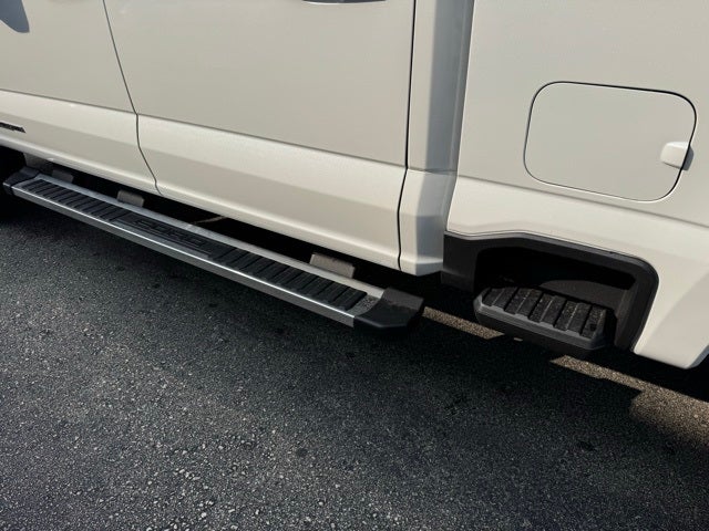 2026 Ford F-350SD Lariat w/FX4 Pkg + Tailgate Step