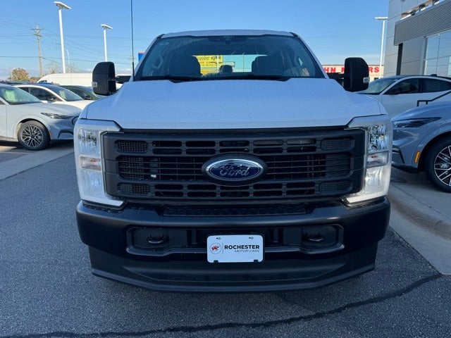 2026 Ford F-350SD XL w/Tailgate Step + 5th Wheel Prep