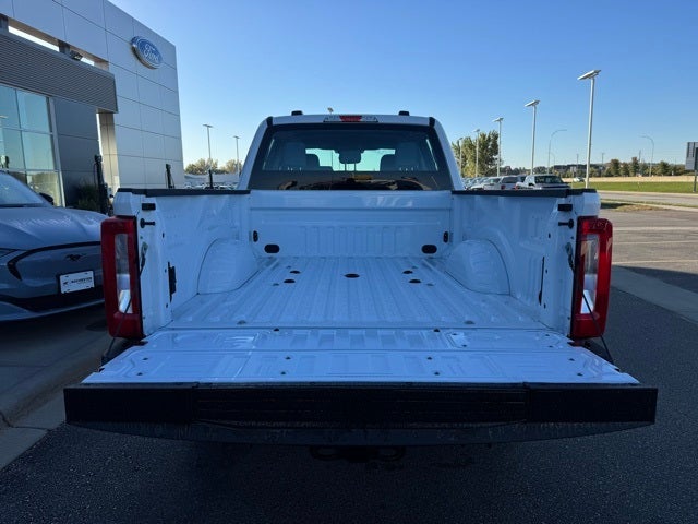 2026 Ford F-350SD XL w/Tailgate Step + 5th Wheel Prep
