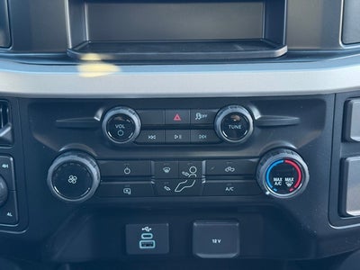 2026 Ford F-350SD XL w/Tailgate Step + 5th Wheel Prep