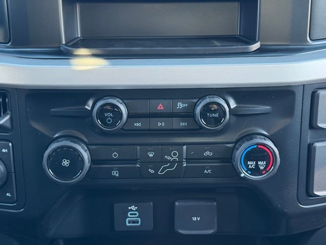 2026 Ford F-350SD XL w/Tailgate Step + 5th Wheel Prep