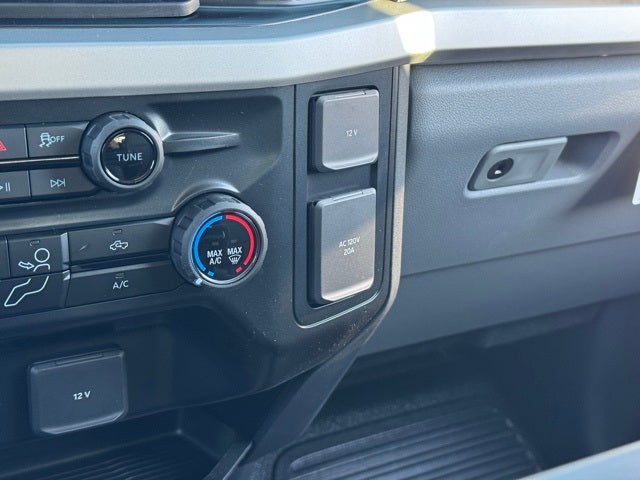 2026 Ford F-350SD XL w/Tailgate Step + 5th Wheel Prep