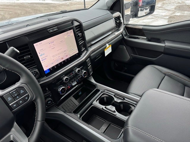 2026 Ford F-350SD Lariat 8' Bed w/FX4 + 5th Wheel Prep