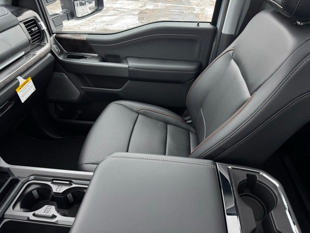 2026 Ford F-350SD Lariat 8' Bed w/FX4 + 5th Wheel Prep